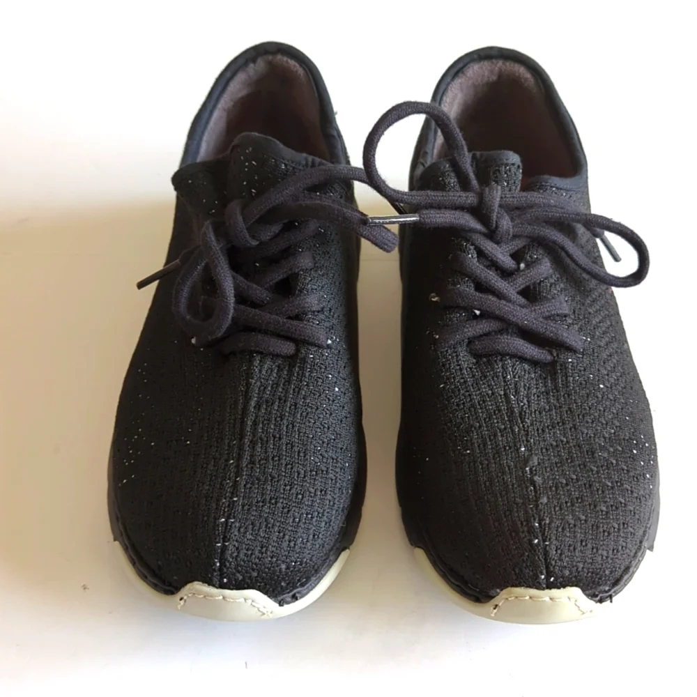 NWT Hammacher Schlemmer Clinically Proven Stabilized Walking Shoes Axis 5.5